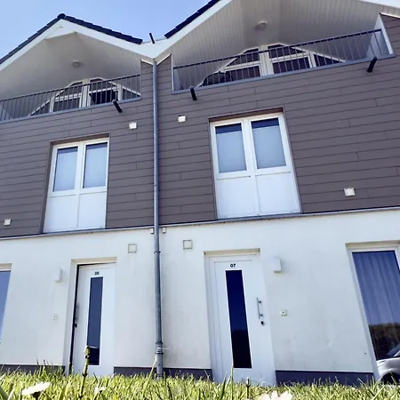 펜션 Strandhaus - Haus 8 *